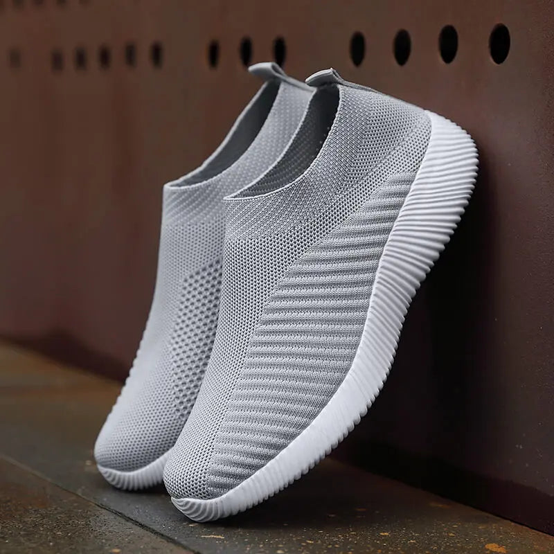 Women Flat Slip on White Shoes Woman Lightweight Sneakers Women Casual Summer Autumn Walking Mesh Running Sports Shoes 2024