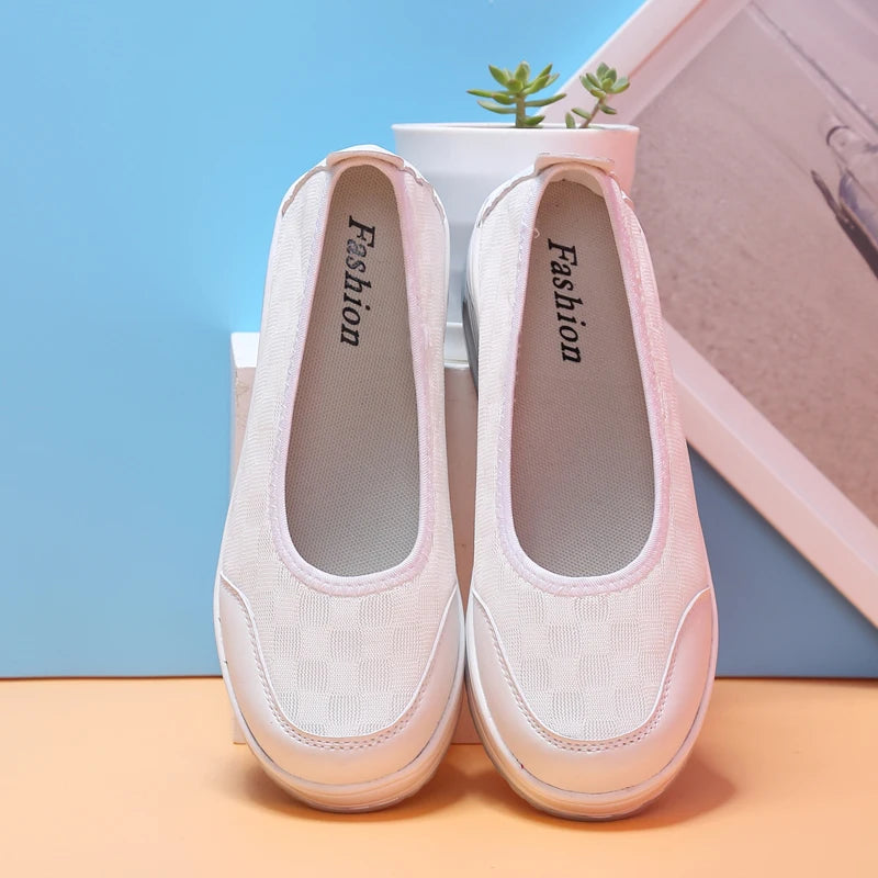 New Women Sneakers Flats Loafers Sweet Shallow Comfort Shoes Women Moccasins Slip-on Platform Ballet Ladies Vulcanized Shoes