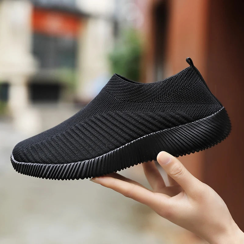 Women Flat Slip on White Shoes Woman Lightweight Sneakers Women Casual Summer Autumn Walking Mesh Running Sports Shoes 2024