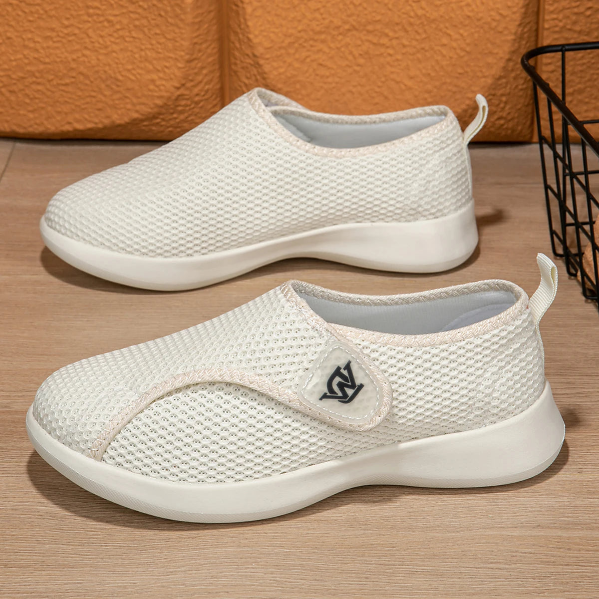 New Women Diabetic Edema Shoes Sneakers Women Extra Wide Soft-Sole Adjustable Strap Shoes Footwear Swollen Feet